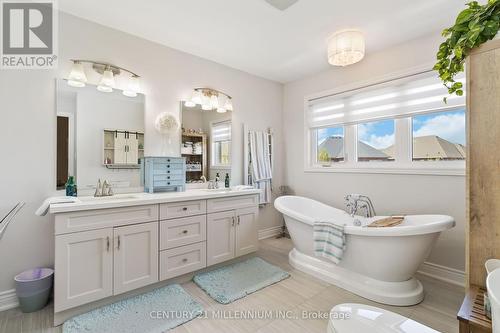 44 Atchison Drive, Caledon, ON - Indoor Photo Showing Bathroom