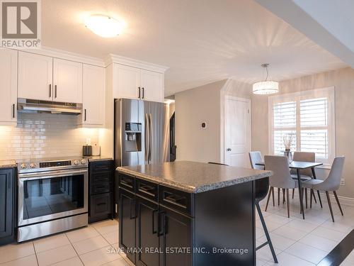 57 - 124 Parkinson Crescent, Orangeville, ON - Indoor Photo Showing Kitchen With Stainless Steel Kitchen With Upgraded Kitchen