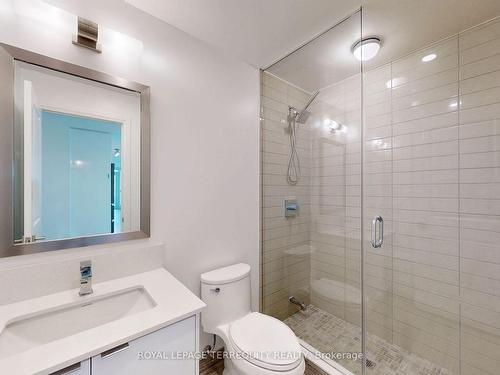 419-11782 Ninth Line, Whitchurch-Stouffville, ON - Indoor Photo Showing Bathroom