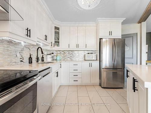 505-60 Pavane Linkway, Toronto, ON - Indoor Photo Showing Kitchen With Stainless Steel Kitchen With Upgraded Kitchen