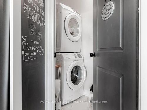505-60 Pavane Linkway, Toronto, ON - Indoor Photo Showing Laundry Room