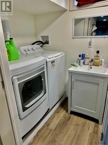 2 Seaborne Cres, Kapuskasing, ON - Indoor Photo Showing Laundry Room