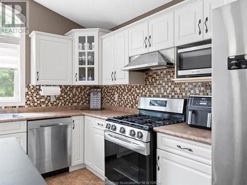 3699 Deerbrook Drive, Windsor, ON - Indoor Photo Showing Kitchen
