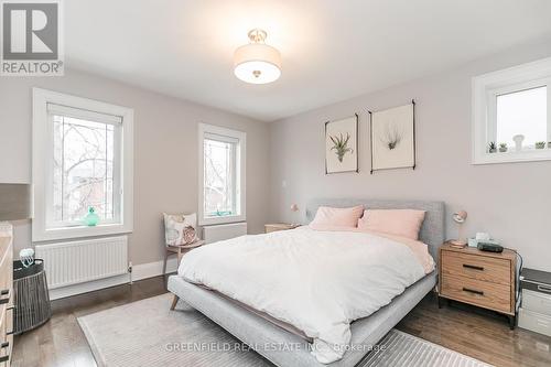 117 Chaplin Crescent, Toronto, ON - Indoor Photo Showing Bedroom