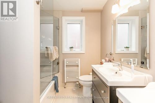 117 Chaplin Crescent, Toronto, ON - Indoor Photo Showing Bathroom