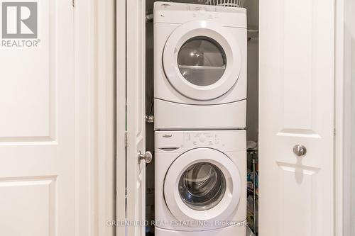 117 Chaplin Crescent, Toronto, ON - Indoor Photo Showing Laundry Room