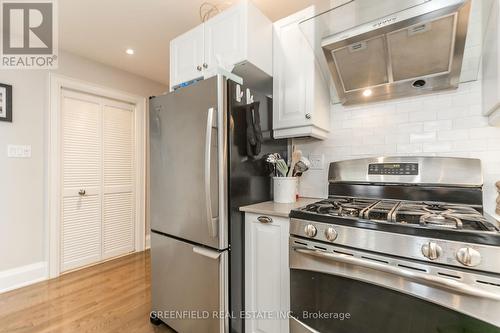 117 Chaplin Crescent, Toronto, ON - Indoor Photo Showing Kitchen