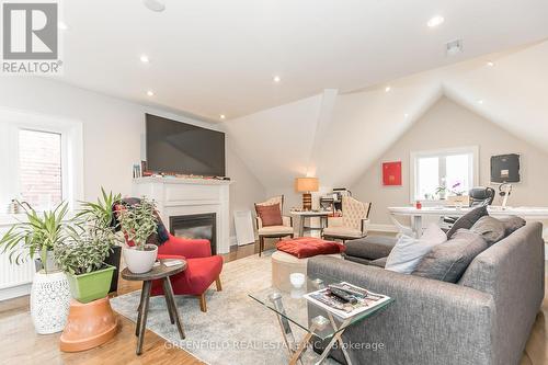 117 Chaplin Crescent, Toronto, ON - Indoor Photo Showing Living Room With Fireplace
