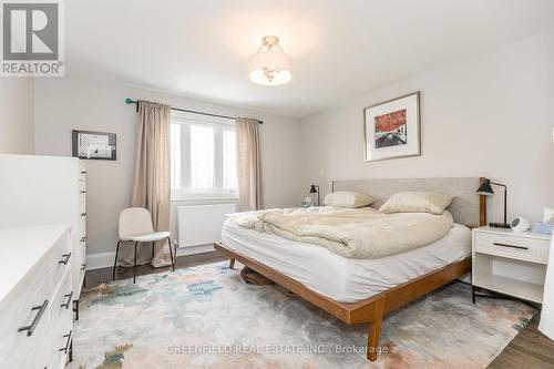117 Chaplin Crescent, Toronto, ON - Indoor Photo Showing Bedroom