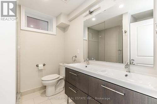 117 Chaplin Crescent, Toronto (Yonge-Eglinton), ON - Indoor Photo Showing Bathroom