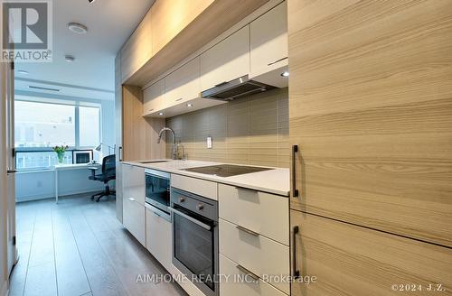 1112 - 88 Scott Street, Toronto, ON - Indoor Photo Showing Kitchen