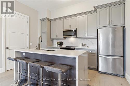 101 - 73 Arthur Street S, Guelph, ON - Indoor Photo Showing Kitchen With Stainless Steel Kitchen With Upgraded Kitchen