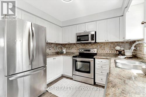 35 Reid Crescent, Collingwood, ON - Indoor Photo Showing Kitchen With Double Sink