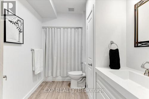 35 Reid Crescent, Collingwood, ON - Indoor Photo Showing Bathroom
