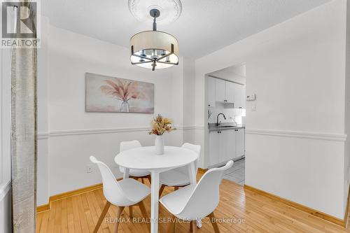 5343 Bullrush Drive, Mississauga, ON - Indoor Photo Showing Dining Room