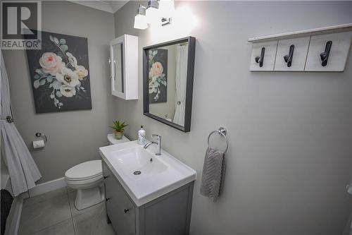 2 Westview Place, Brockville, ON - Indoor Photo Showing Bathroom
