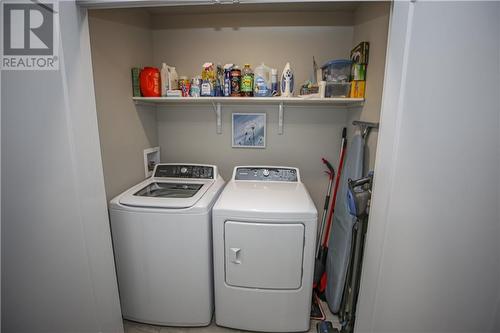 2 Westview Place, Brockville, ON - Indoor Photo Showing Laundry Room