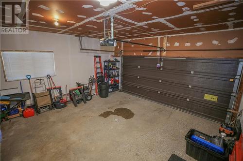 2 Westview Place, Brockville, ON - Indoor Photo Showing Garage