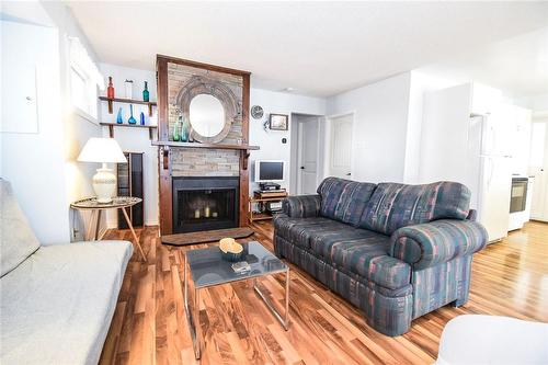 2789 Lakeshore Road, Dunnville, ON - Indoor Photo Showing Living Room With Fireplace