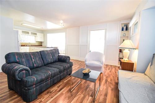 2789 Lakeshore Road, Dunnville, ON - Indoor Photo Showing Living Room