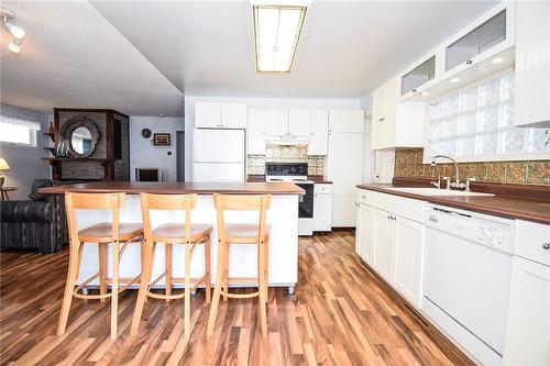 2789 Lakeshore Road, Dunnville, ON - Indoor Photo Showing Kitchen