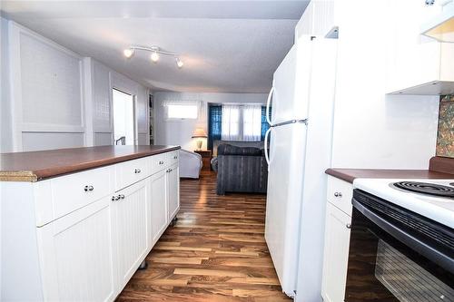 2789 Lakeshore Road, Dunnville, ON - Indoor Photo Showing Kitchen