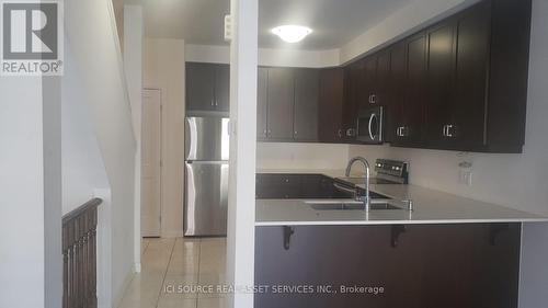 96 - 30 Times Square Boulevard, Hamilton, ON - Indoor Photo Showing Kitchen