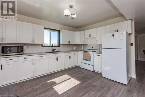 6641 Hwy 534, Restoule, ON - Indoor Photo Showing Kitchen