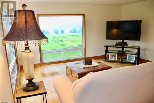 6641 Hwy 534, Restoule, ON - Indoor Photo Showing Living Room