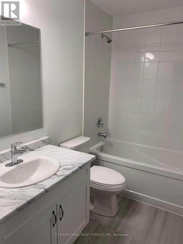 102 Forestwalk Street, Kitchener, ON - Indoor Photo Showing Bathroom