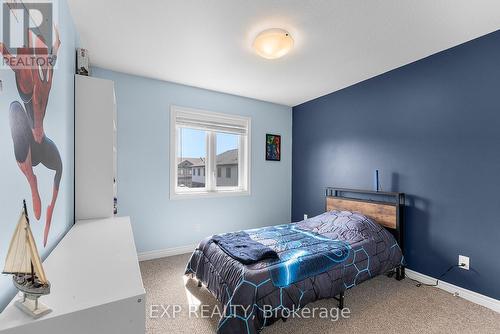 17 Severino Circle, West Lincoln, ON - Indoor Photo Showing Bedroom