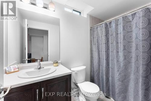 17 Severino Circle, West Lincoln, ON - Indoor Photo Showing Bathroom
