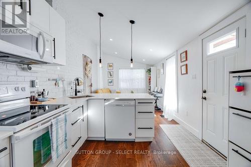 215 Cathcart Street, London, ON - Indoor Photo Showing Kitchen With Upgraded Kitchen