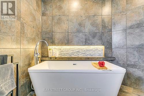 145 Millen Road, Hamilton, ON - Indoor Photo Showing Bathroom