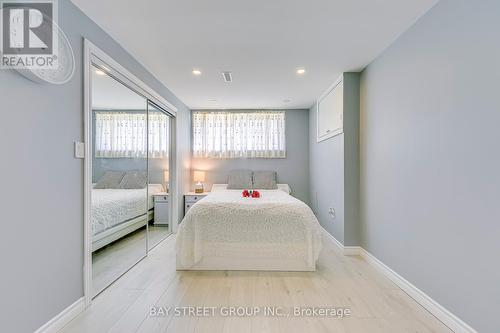 145 Millen Road, Hamilton, ON - Indoor Photo Showing Bedroom