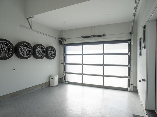 491 Muskrat Drive, Thunder Bay, ON - Indoor Photo Showing Garage
