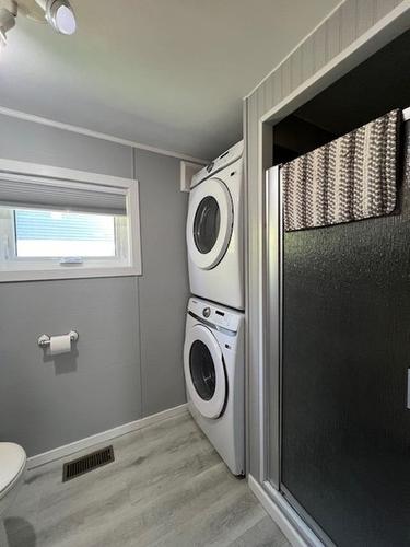 1103 Second Street E, Fort Frances, ON - Indoor Photo Showing Laundry Room