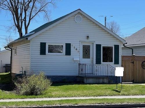 1103 Second Street E, Fort Frances, ON - Outdoor