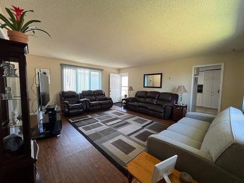 1103 Second Street E, Fort Frances, ON - Indoor Photo Showing Living Room