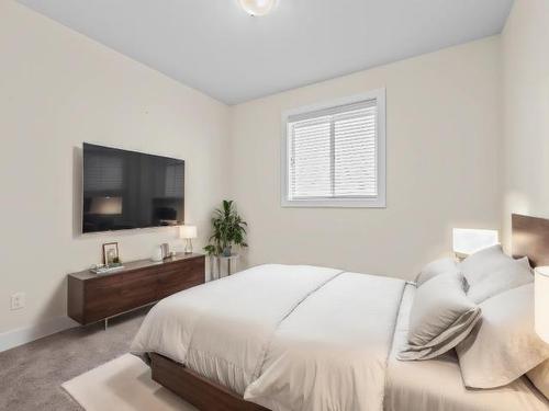 31-460 Azure Place, Kamloops, BC - Indoor Photo Showing Bedroom