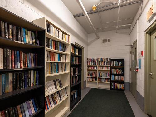 Library - 609-160 Ch. De La Rive-Boisée, Montréal (Pierrefonds-Roxboro), QC - Indoor