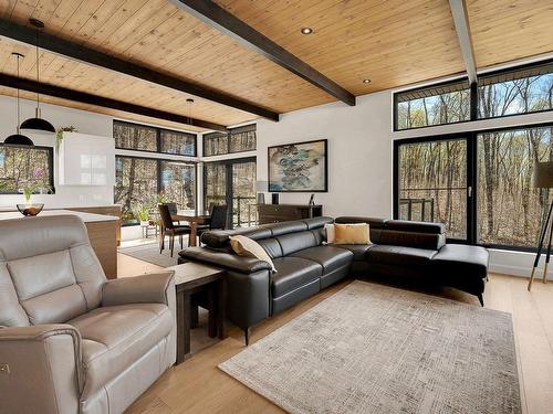 Salon - 200 Allée Des Weskarinis, Mont-Tremblant, QC - Indoor Photo Showing Living Room