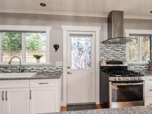 1756-1764 Monteith St, Oak Bay, BC - Indoor Photo Showing Kitchen