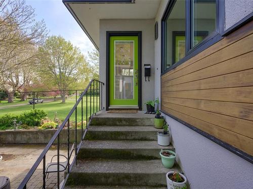 1756-1764 Monteith St, Oak Bay, BC - Outdoor With Exterior