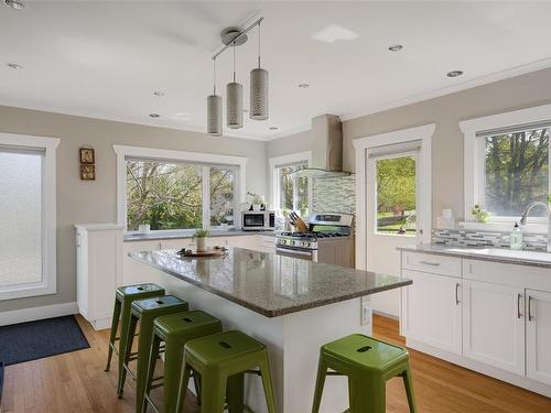 1756-1764 Monteith St, Oak Bay, BC - Indoor Photo Showing Kitchen