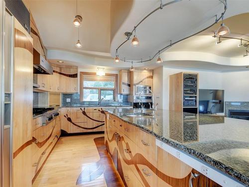 2588 Seaside Dr, Sooke, BC - Indoor Photo Showing Kitchen With Upgraded Kitchen