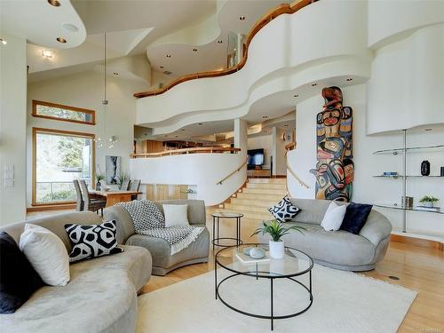 2588 Seaside Dr, Sooke, BC - Indoor Photo Showing Living Room