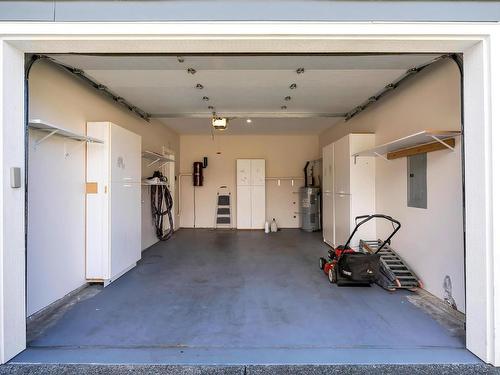 8-3205 Gibbins Rd, Duncan, BC - Indoor Photo Showing Garage