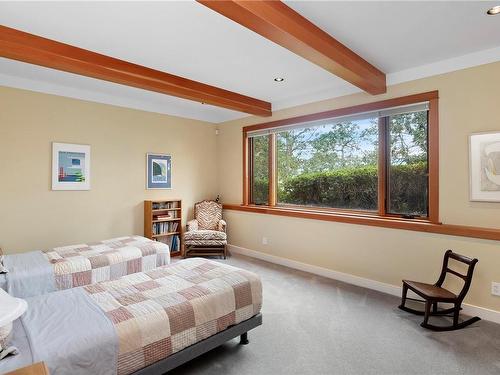 8440 Lawrence Rd, Central Saanich, BC - Indoor Photo Showing Bedroom