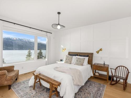 1360 Sixth Street, Lake Country, BC - Indoor Photo Showing Bedroom